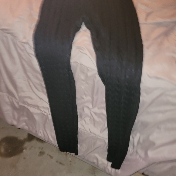 Dark grey almost black knit crop top and pant set - Picture 2 of 4